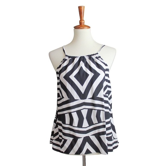 Crown & Ivy Top Tank Halter Black White Tie Closure Casual Womens Petite Medium - Picture 4 of 5